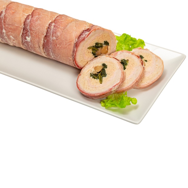 Chicken roulade with spinach and beetroot filling