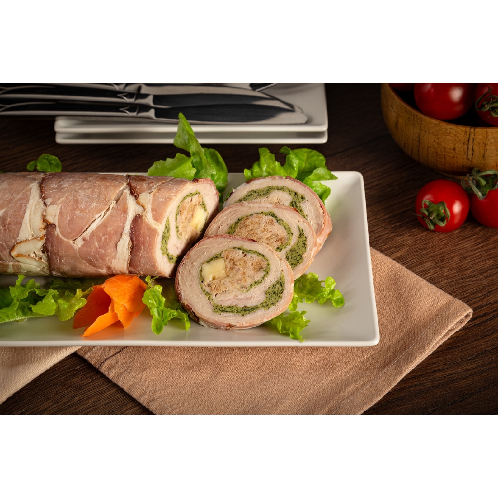 Chicken roulade with spinach and onion filling