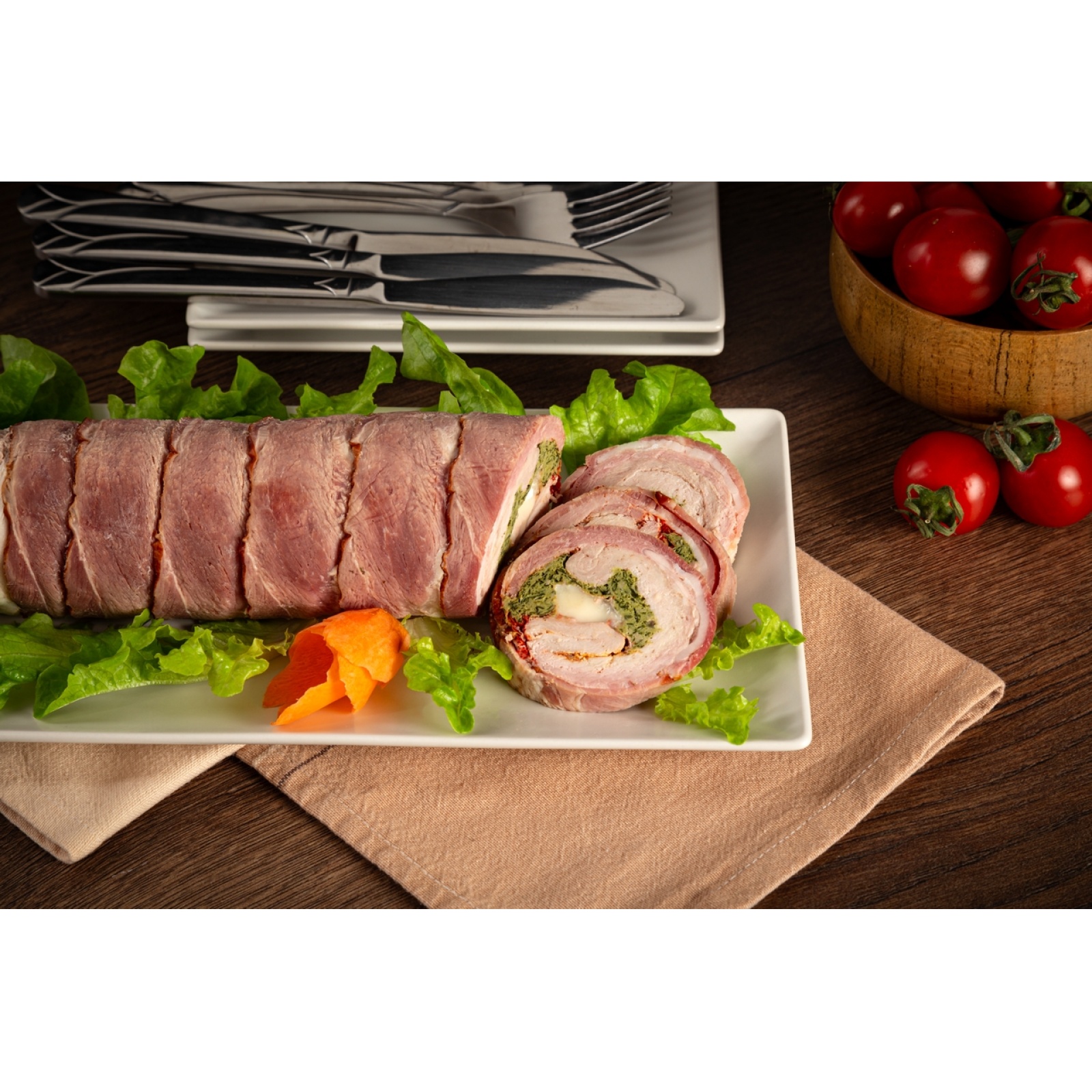 Pork roulade with sun-dried tomatoes