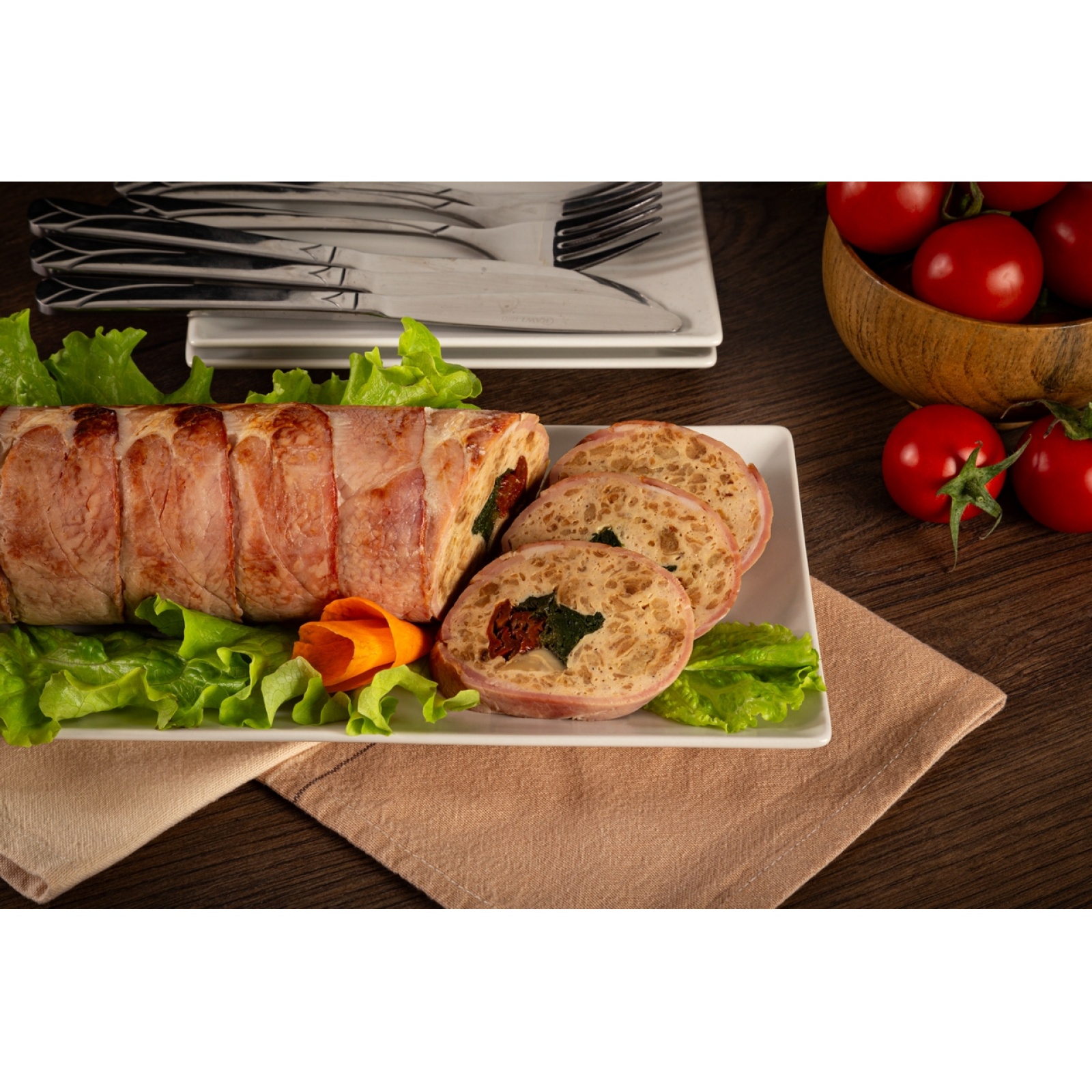 Chicken roulade with spinach stuffing and dried tomatoes